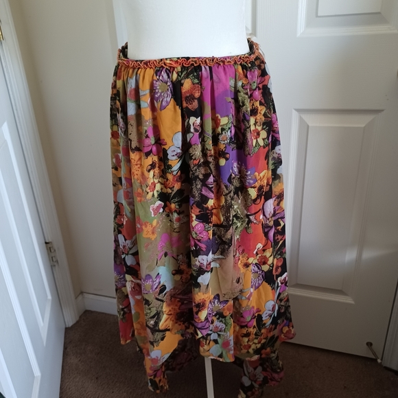 Sheer High Low Skirt - Picture 6 of 9